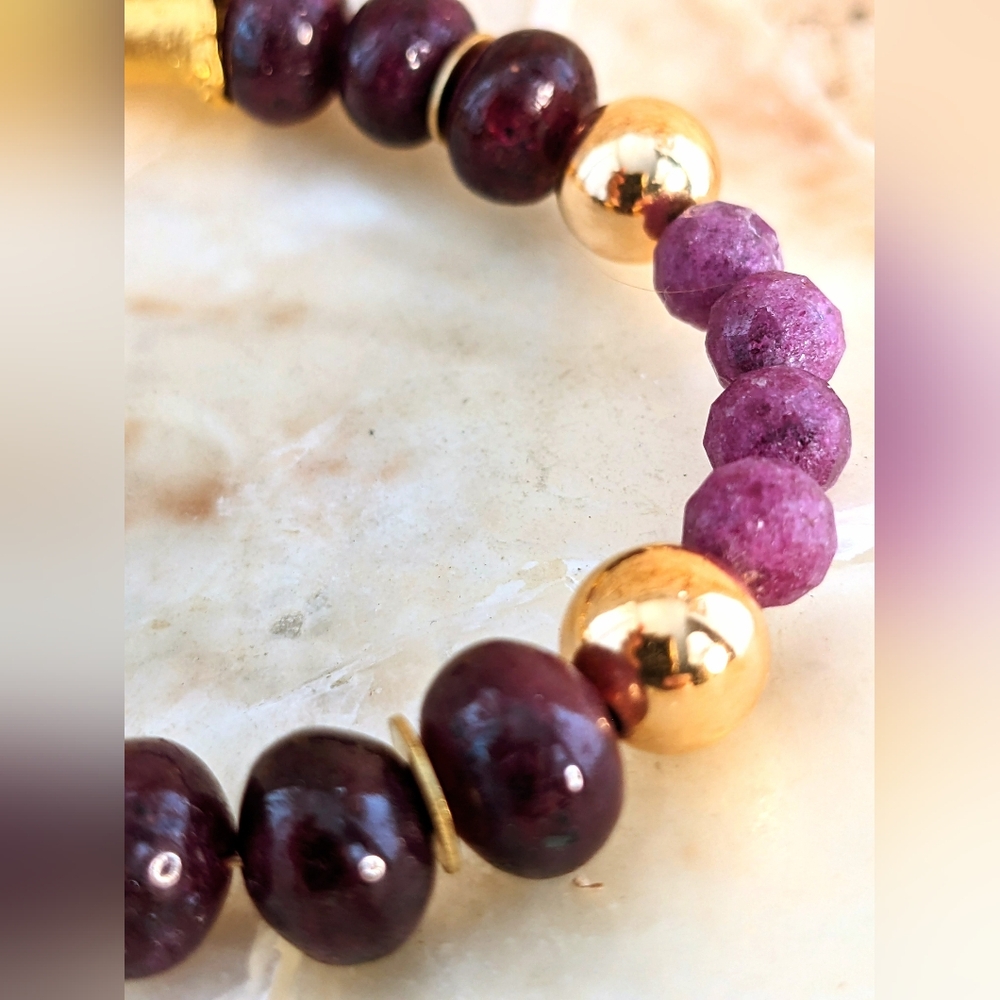Natural Red Ruby Bead & Red Jade Bracelet In Gold Plated - Picture 7 of 8